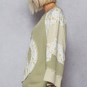 Round Neck Printed Peace Patch Overlock Stitch Knit Top: SOFT SAGE