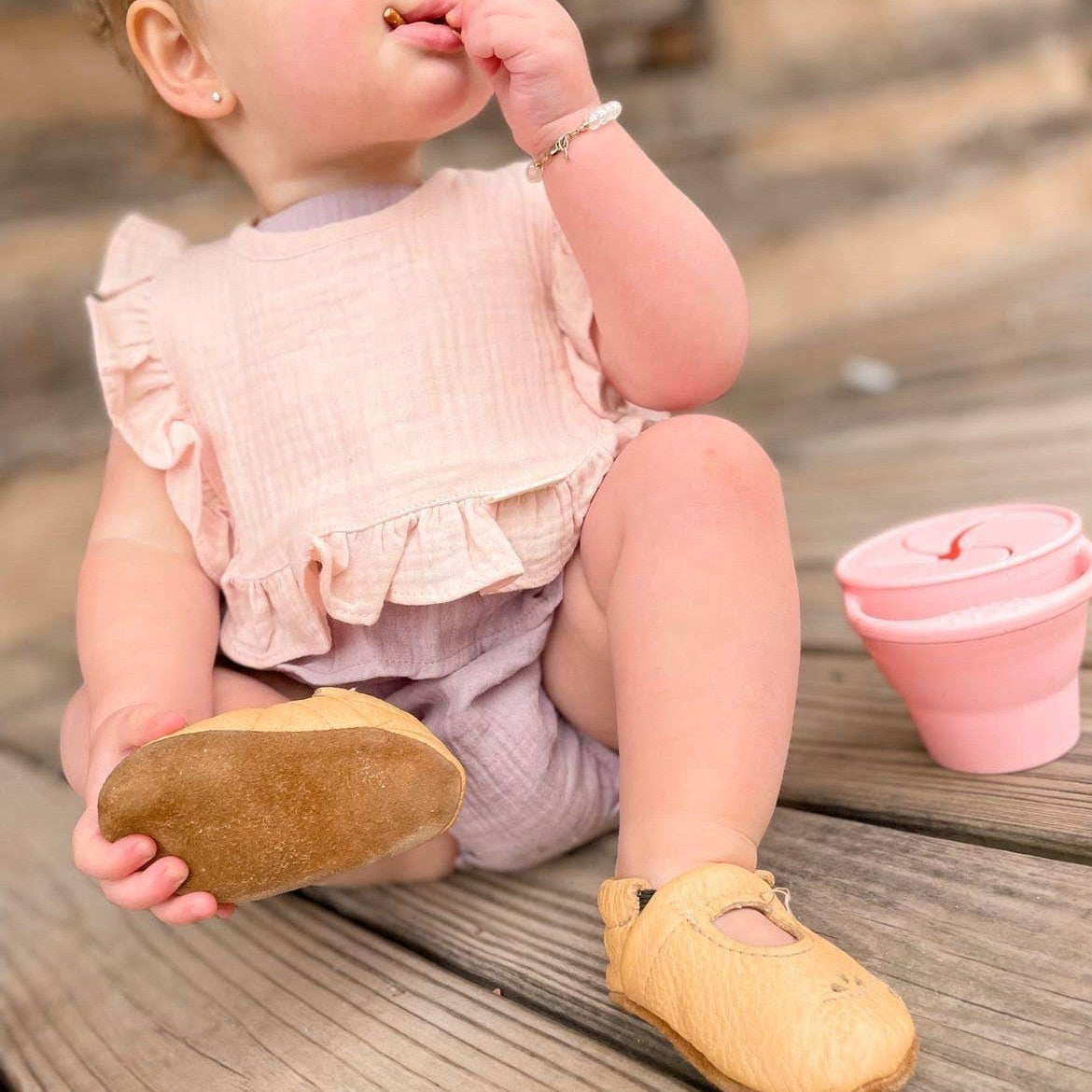 Muslin Cotton Ruffle Baby Bib (Pink)