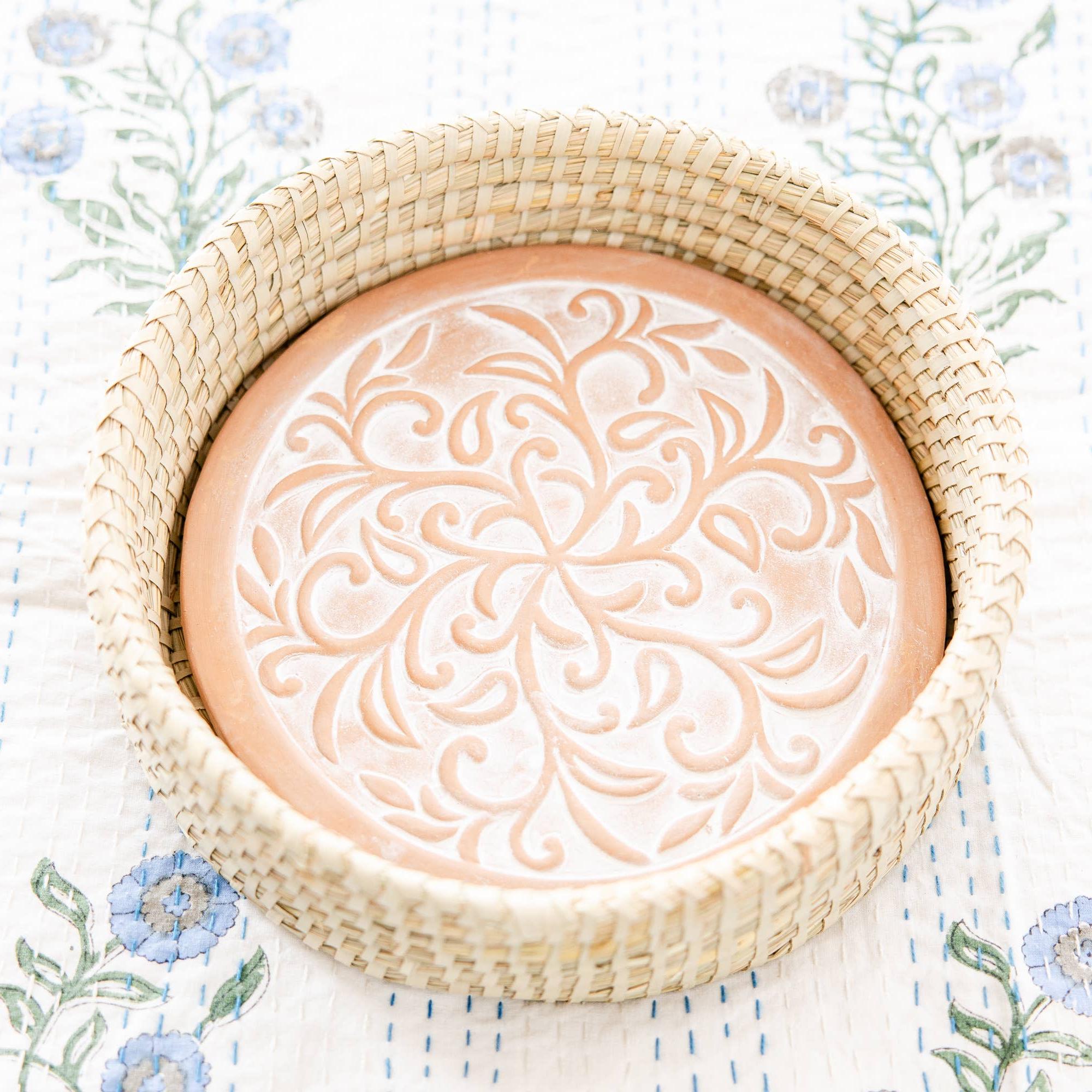 Round Ivy Swirls Bread Warmer Basket