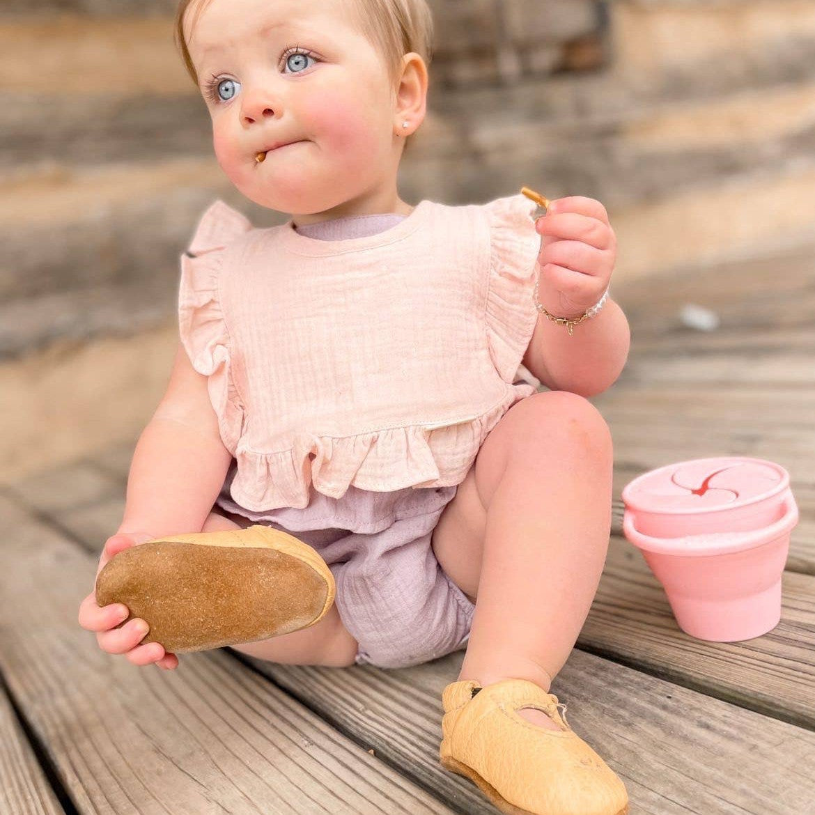 Muslin Cotton Ruffle Baby Bib (Pink)