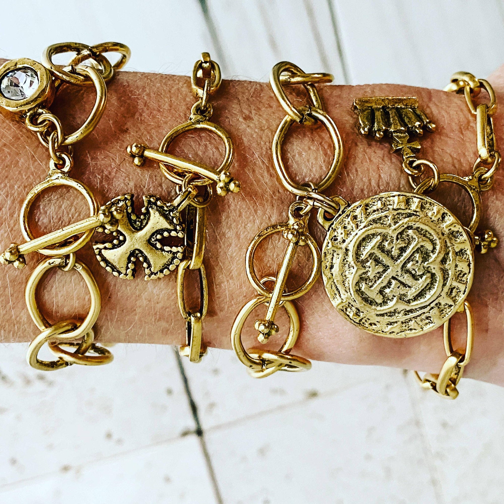 Sparkle in Your Eye Bracelet: Gold / 6.5”