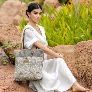 Captivate Tote Bag
