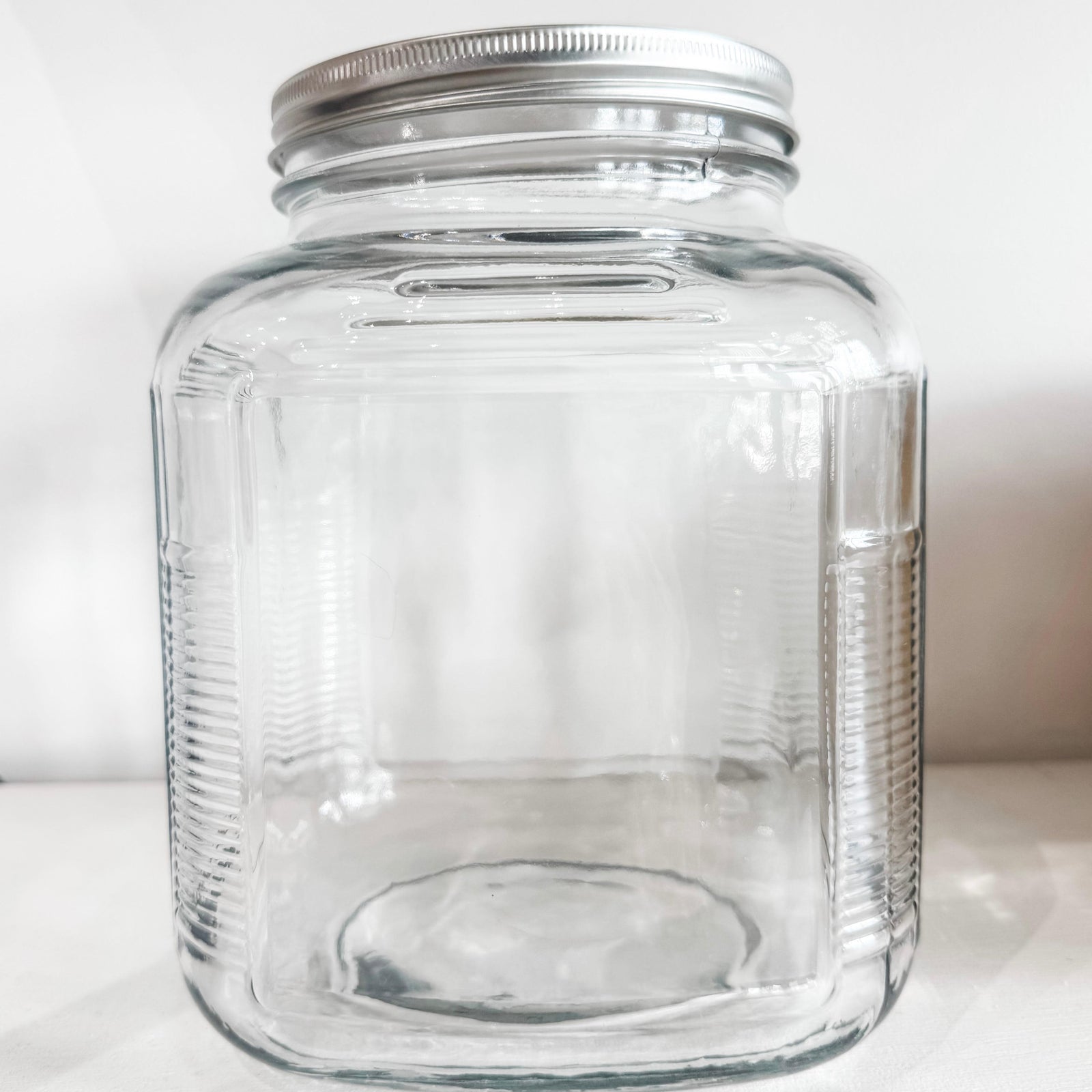 1 Gallon (128 ounces) Glass Jar