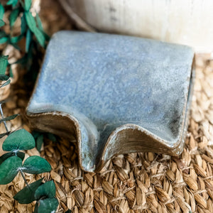 Sponge Holder / Soap Dish with Drop Spout