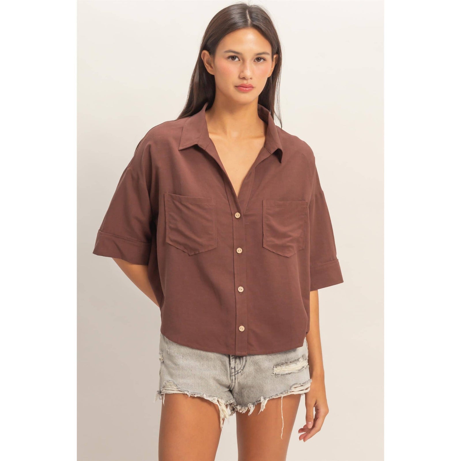 Button-Up Collared Short Sleeve Shirt: CHOCOLATE