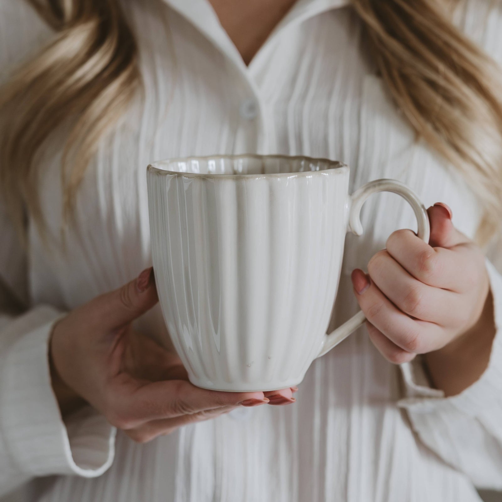 Scalloped Figural Coffee Mug - Home Decor & Gifts